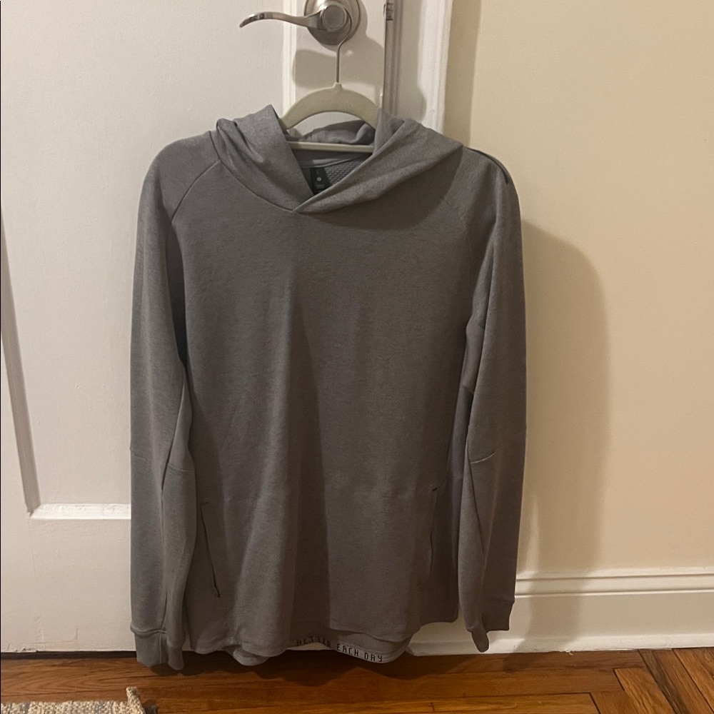 Lululemon men’s gray athletic hoodie
